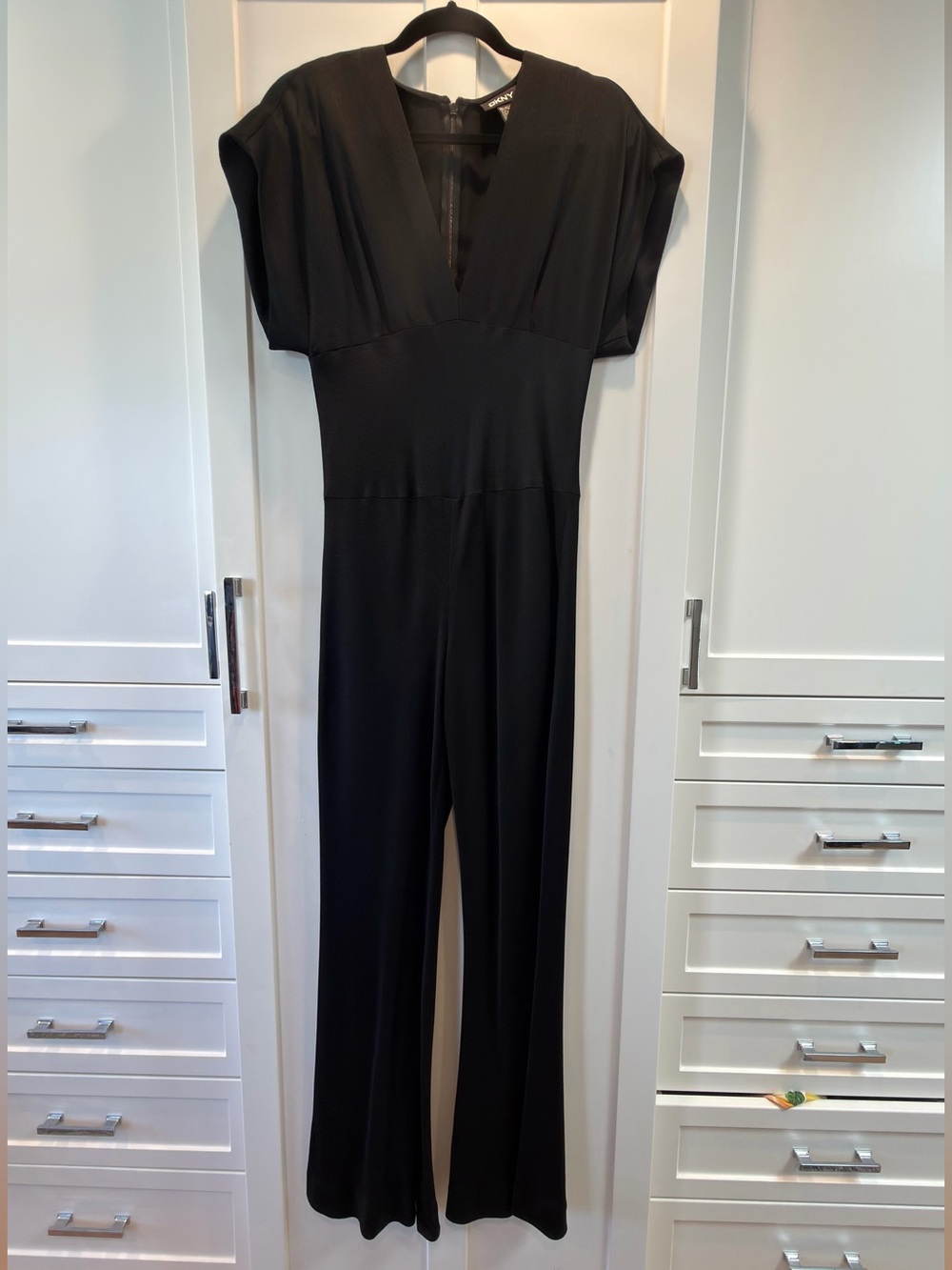 DKNY Black Wide Leg V-Neck Jumpsuit Size 6 Classic Minimalist